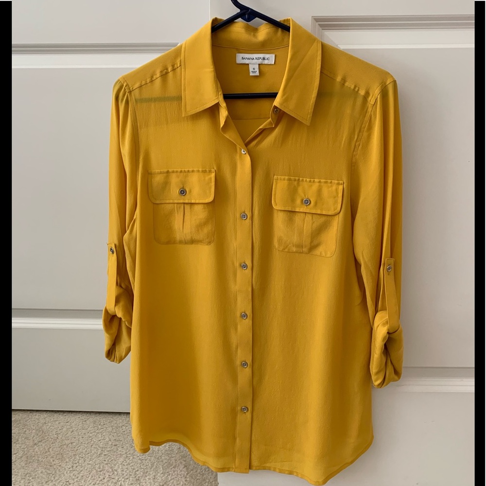 COPY - NWOT Banana Republic 100% silk blouse